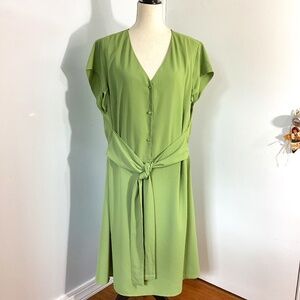NWT 41 HAWTHORN WOMAN PLUS 2X SHORT DRESS TIE WAIST 3 BUTTON FRONT GREEN